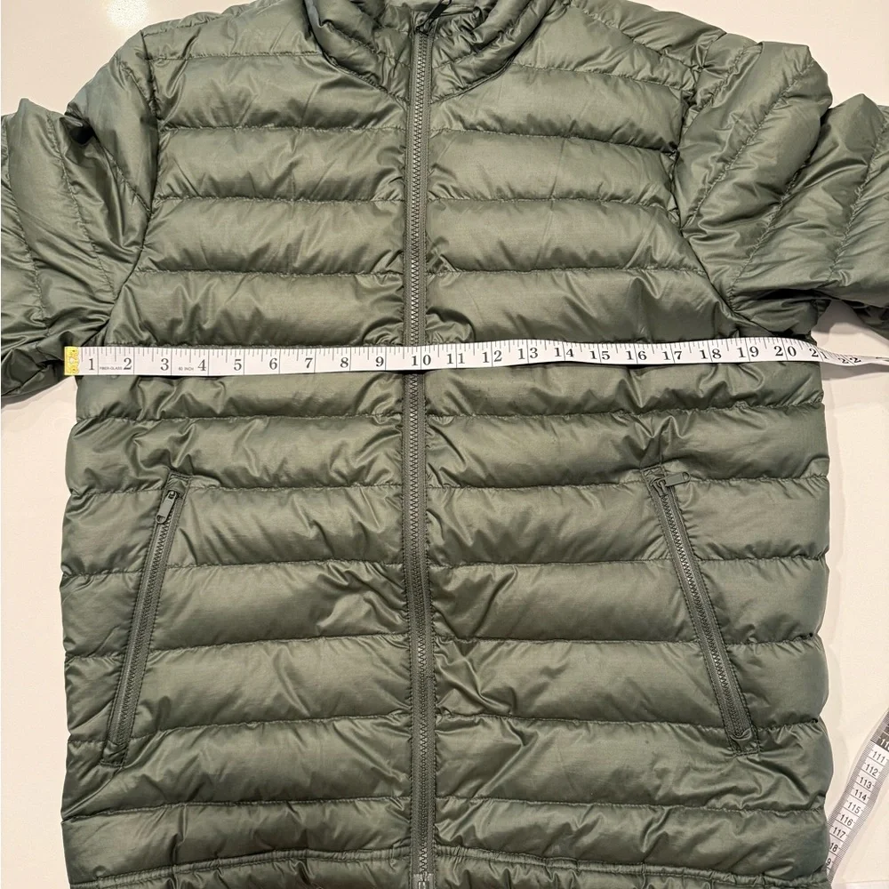 Quince Women's Lightweight Packable Down Puffer Jacket Loden Sz M - Picture 6 of 9
